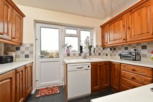 Kitchen- click for photo gallery